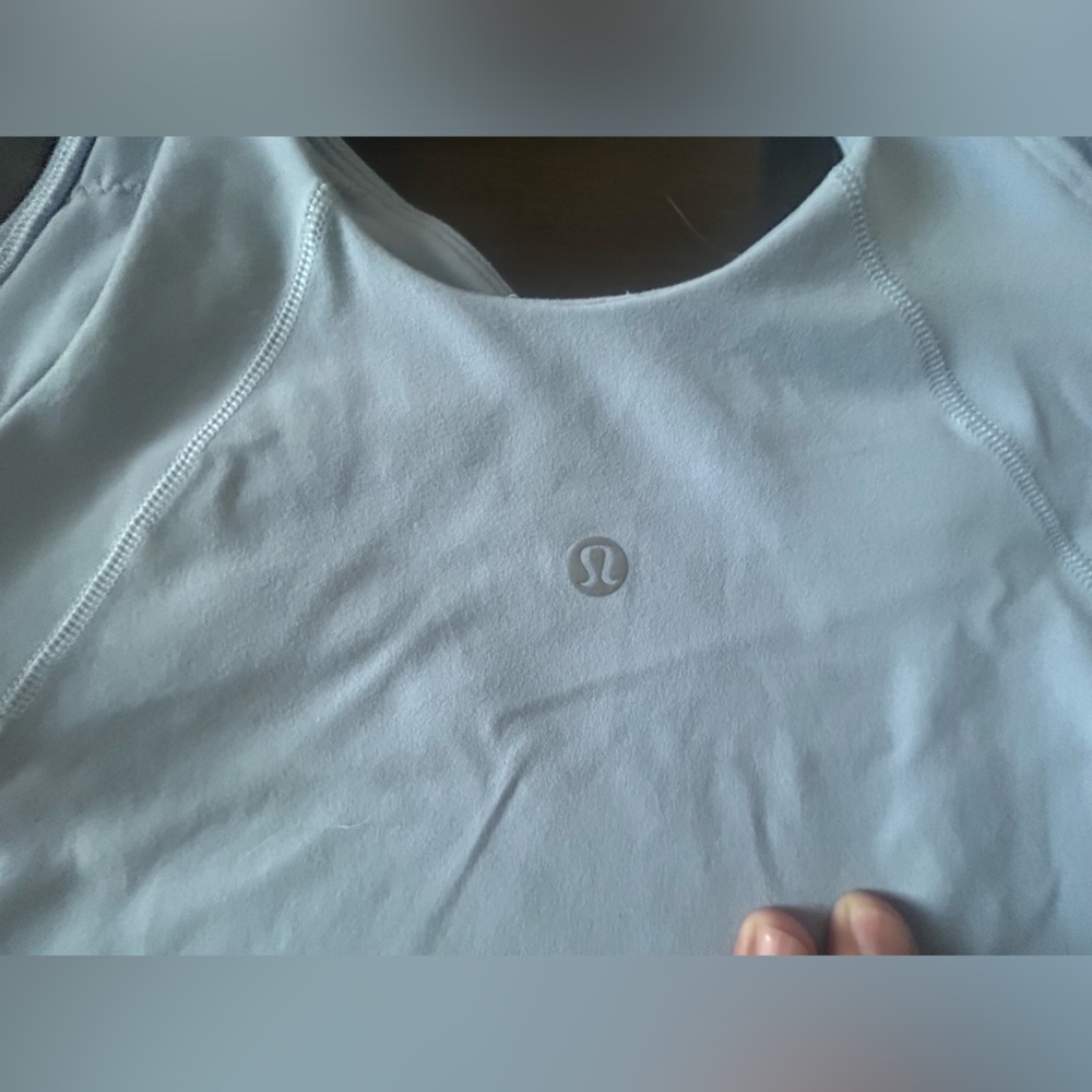 Lululemon size 6 Align tanks - Picture 2 of 6
